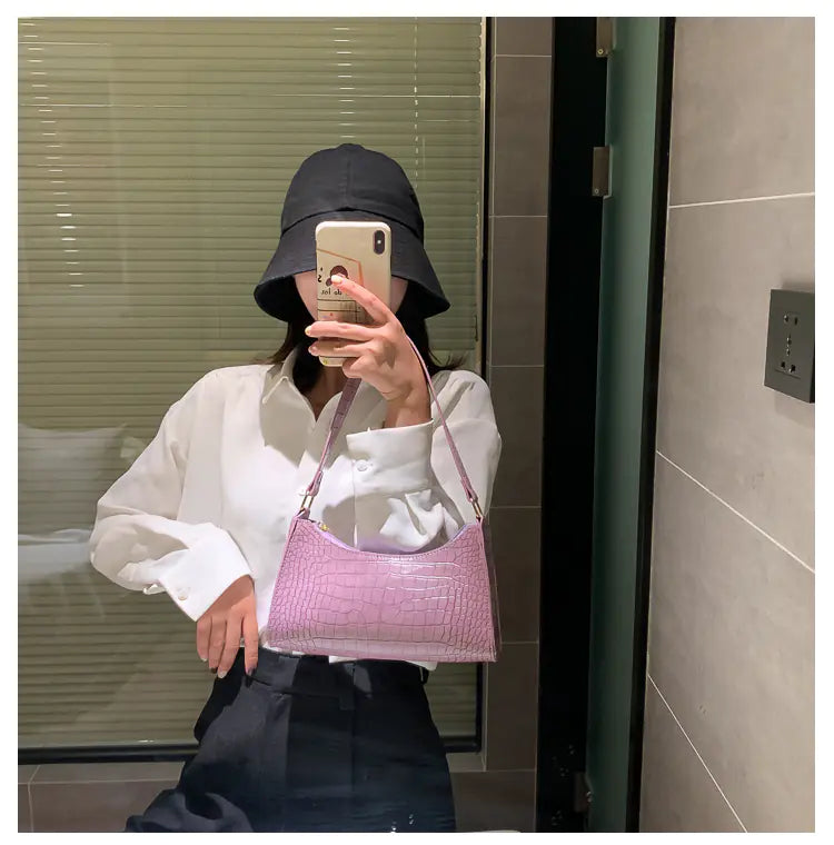 Trendy Women's Shoulder Bag - Versatile Crossbody Tote